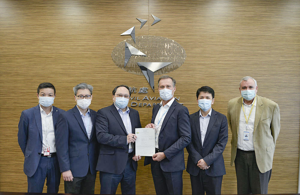The CAD presented the revised Air Operator's Certificate to Cathay Pacific Airways for the introduction of A320 and A321 aircraft.